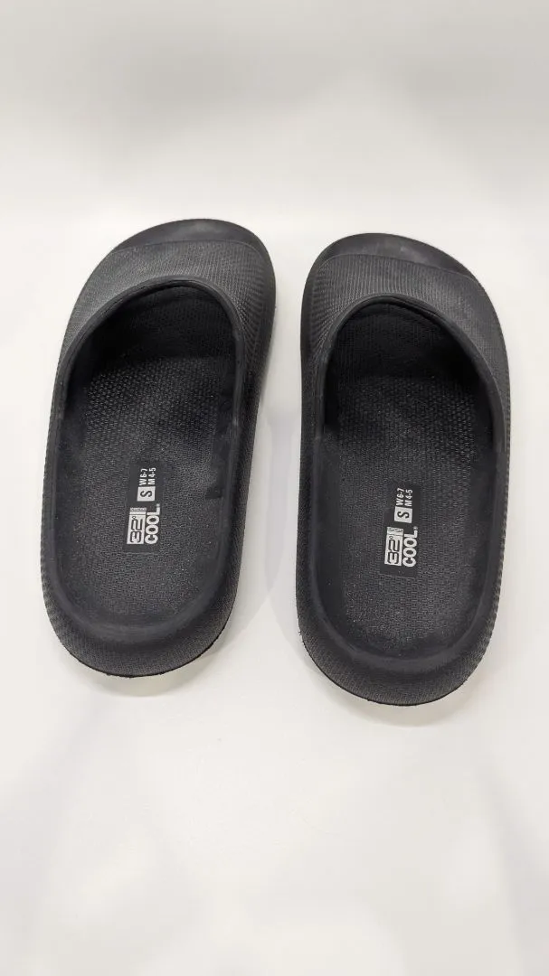 32 Degrees Black Cushioned Slide Sandals
