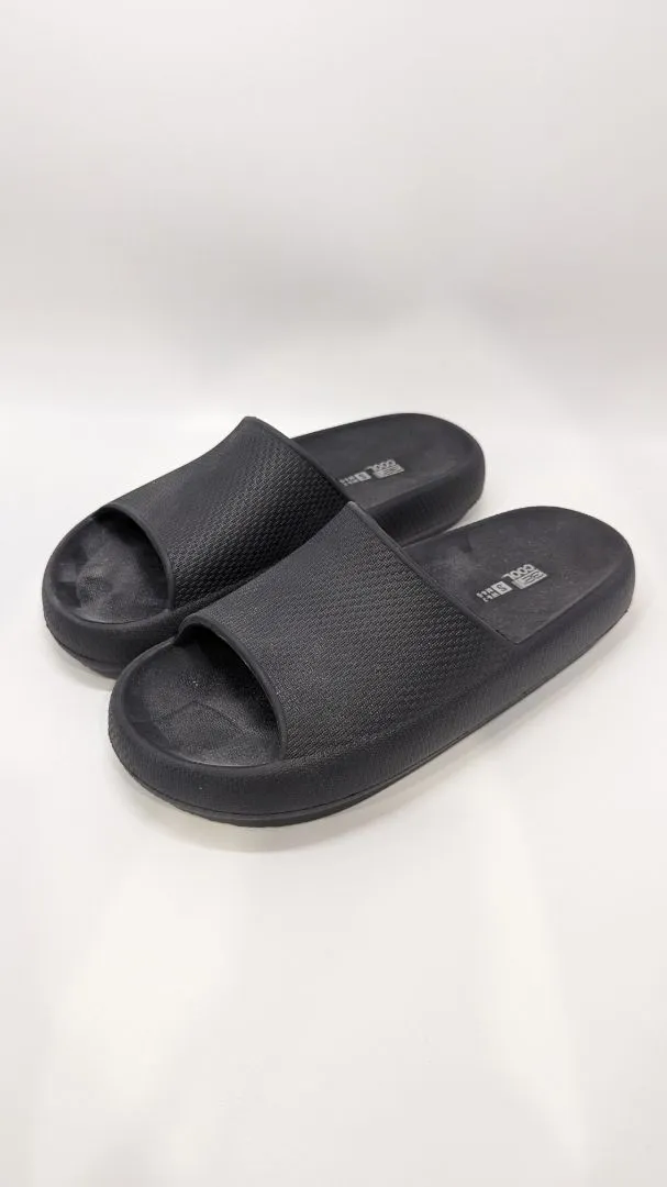 32 Degrees Black Cushioned Slide Sandals