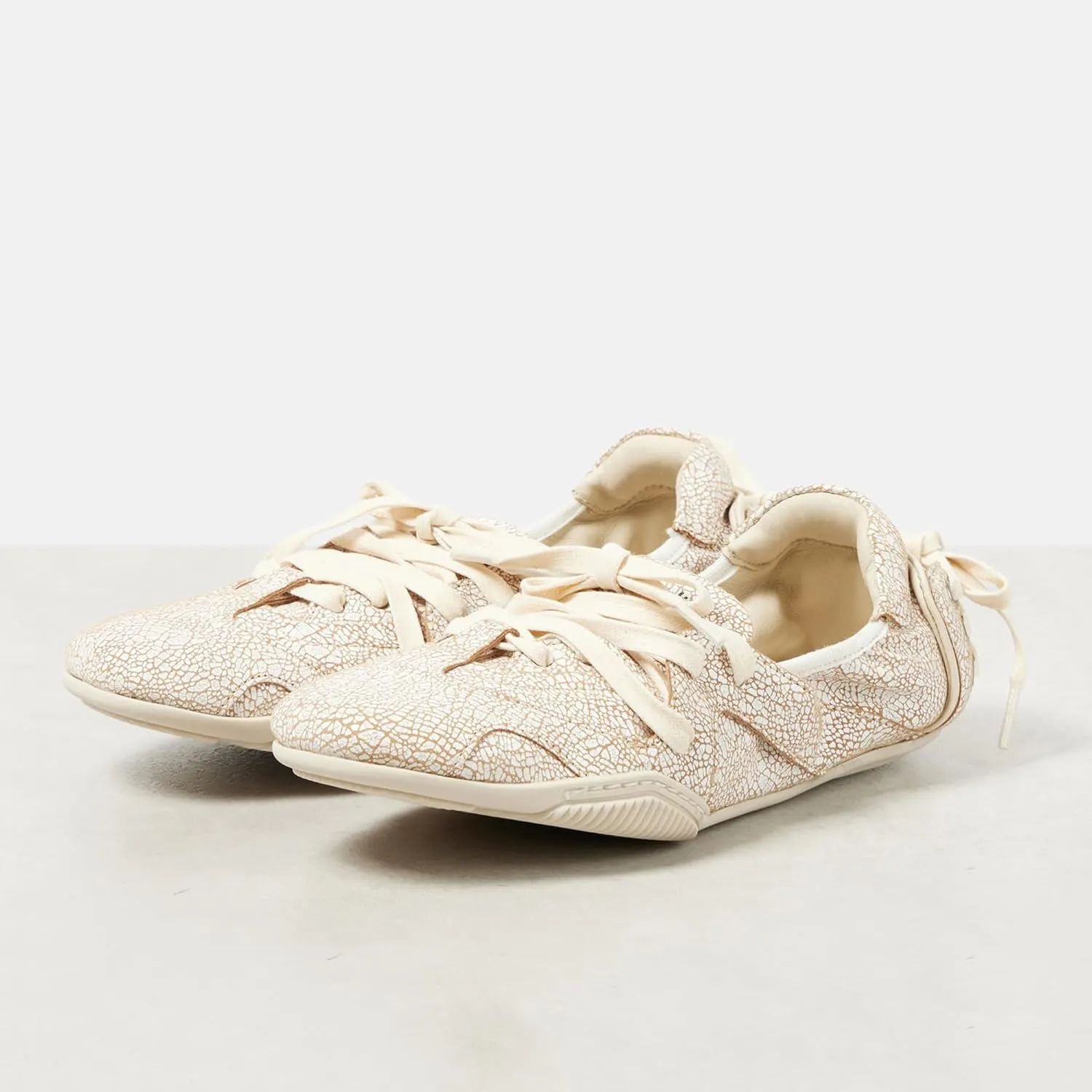 Arqa Women's Lace-up Leather Casual Sneakers Ballet Silhouette Crafted in Leather Cracked Finish Decorative Lacing Back Flat Sneakers Comfortable Outgoing Tennis Walking Shoes