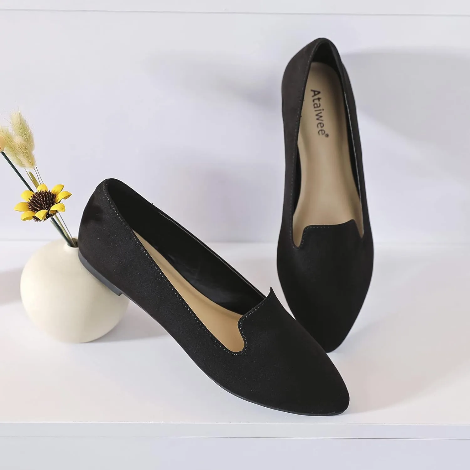 Ataiwee Women's Wide Flat Shoes - Pointed Ladies T-Strap Adjustable Summer Shoes.