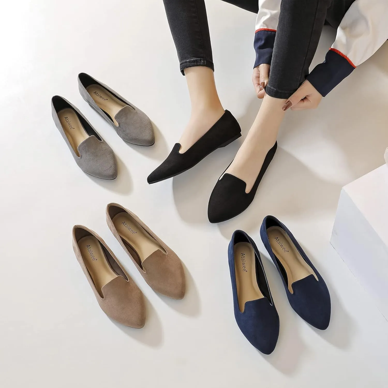 Ataiwee Women's Wide Flat Shoes - Pointed Ladies T-Strap Adjustable Summer Shoes.
