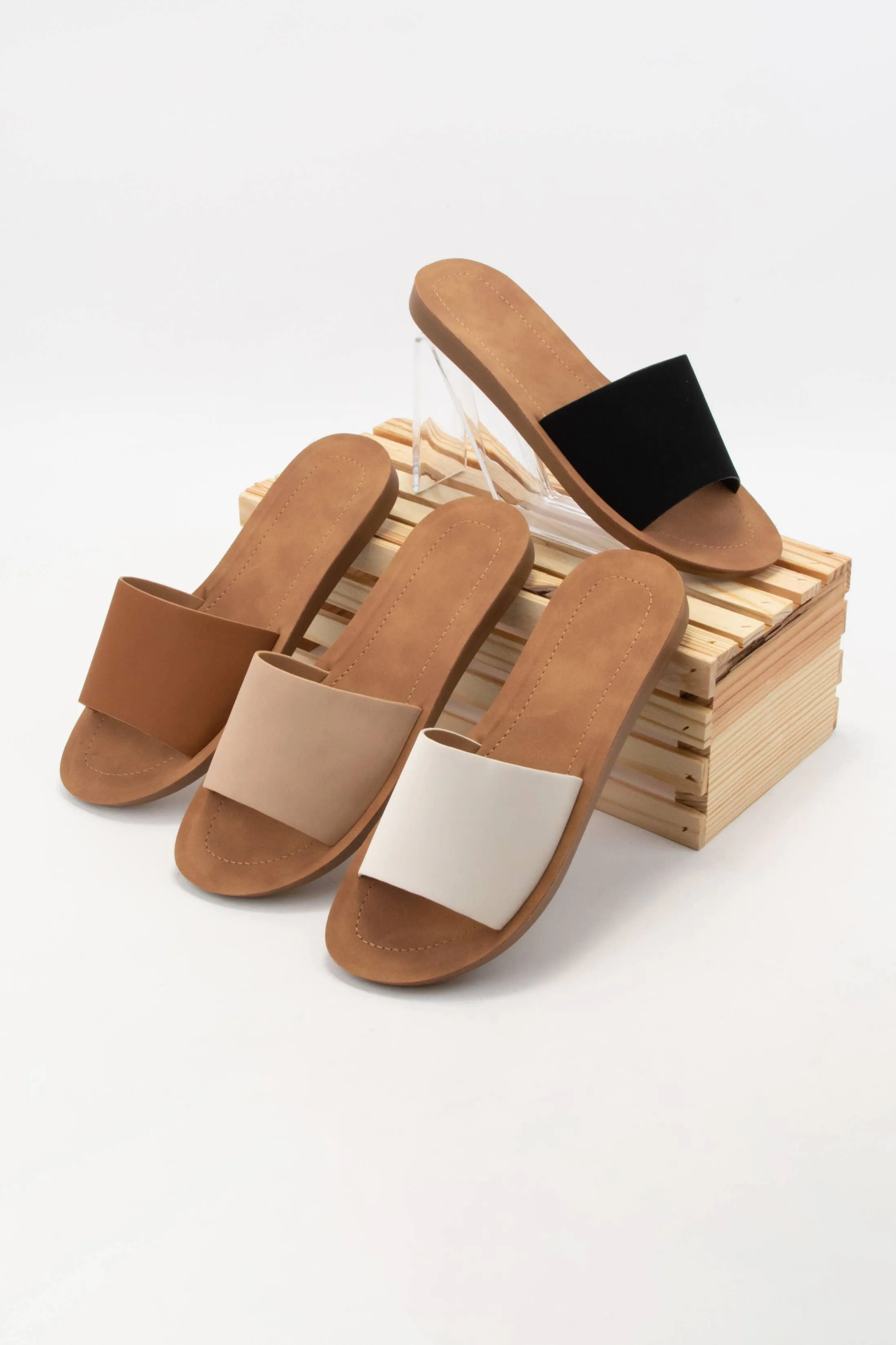 Basic Bold Upper Flexible Sole Slide