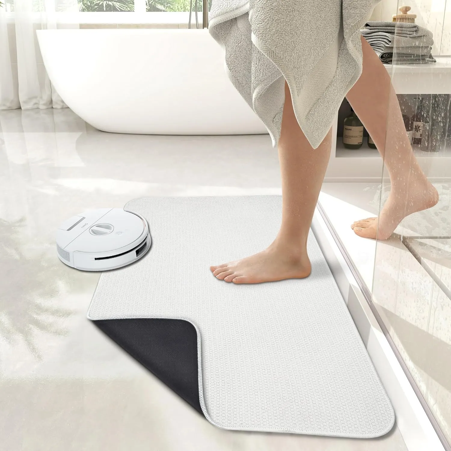 Bath Mat,Ultra Thin Bathroom Rugs,Rubber Bath Mats for Bathroom Non Slip Quick Dry Washable Fit Under Door,Absorbent,Bath Rugs Outside Shower,Sink(White,17''x27'')