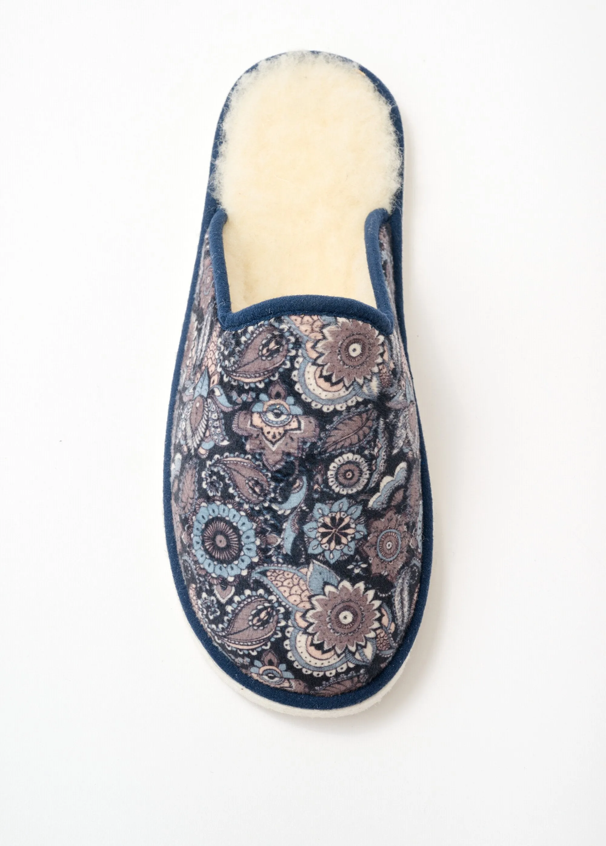 Comfortable width mule slipper with wool lining
