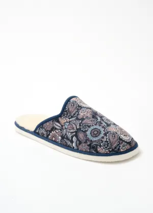 Comfortable width mule slipper with wool lining