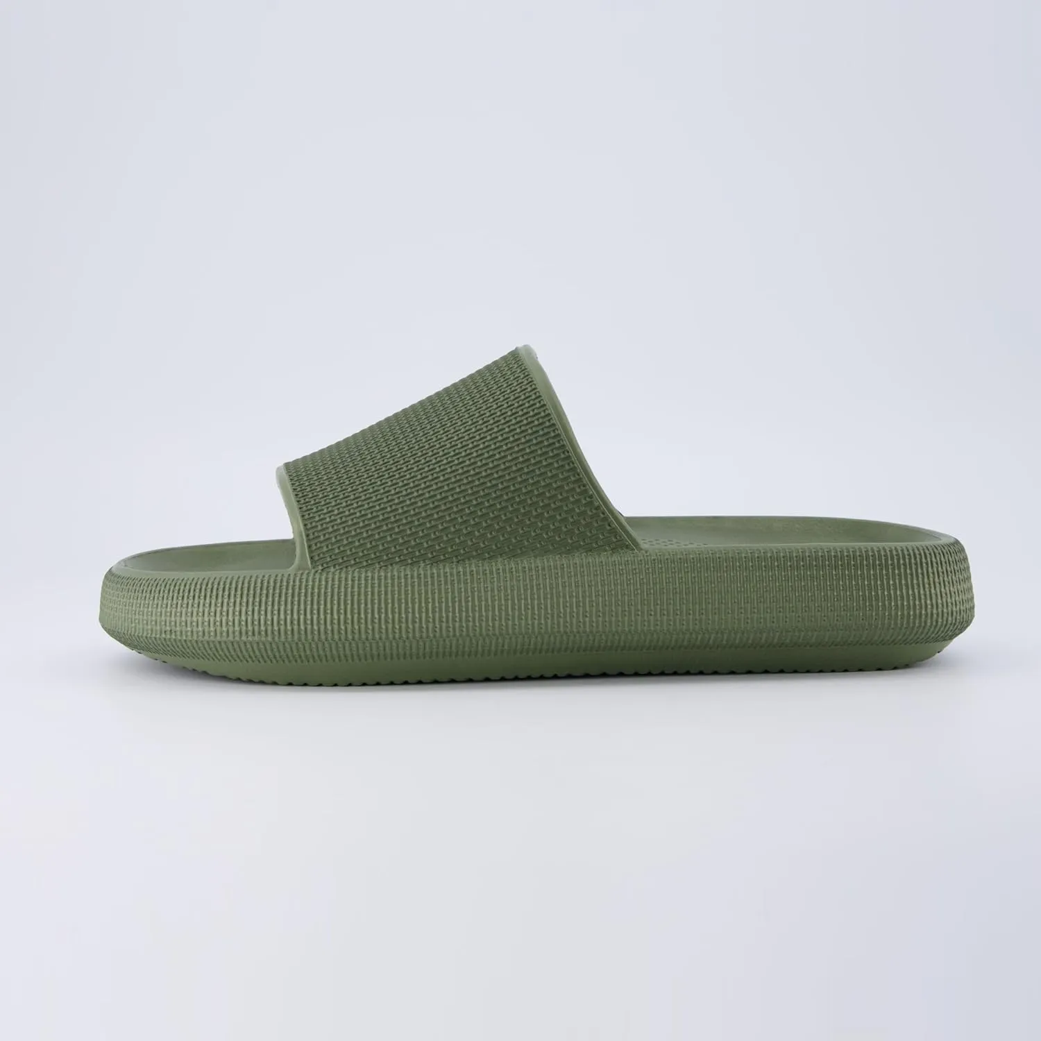 CUSHIONAIRE Men's Feather cloud recovery pool slide with  Comfort