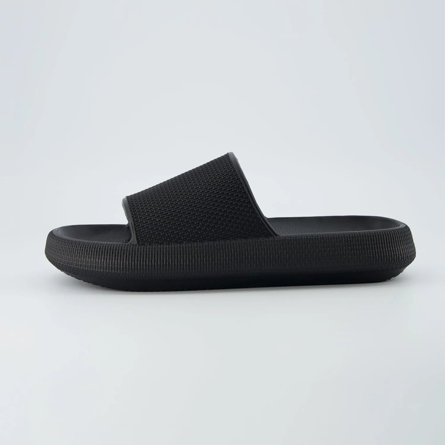 CUSHIONAIRE Men's Feather cloud recovery pool slide with  Comfort