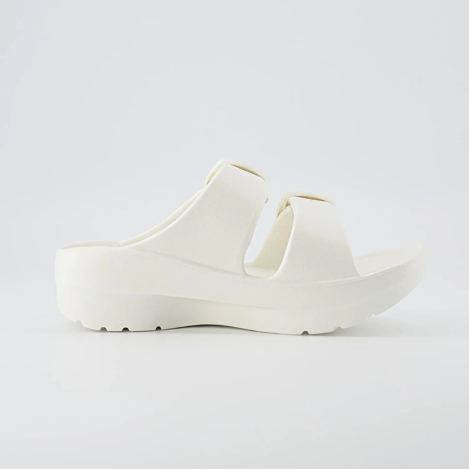 CUSHIONAIRE Women's Mesa recovery slide sandal with  Comfort