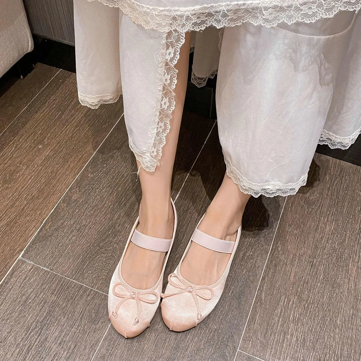 DINTAHA Ballet Flats with Strap Bow Mary Jane Flats for Women,Satin Wedding Dress Shoes