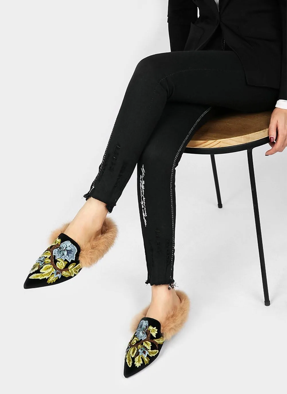 Divanne Slip On Loafers, Womens Embroidery Mule Shoes with Plush Lamb Fur Velvet Backless Pointed Toe Mule Slide
