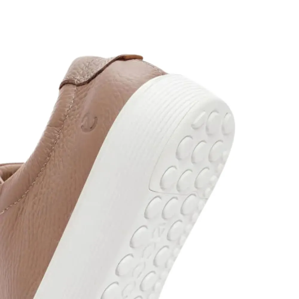 ECCO Women's Soft 60 Leather Sneaker