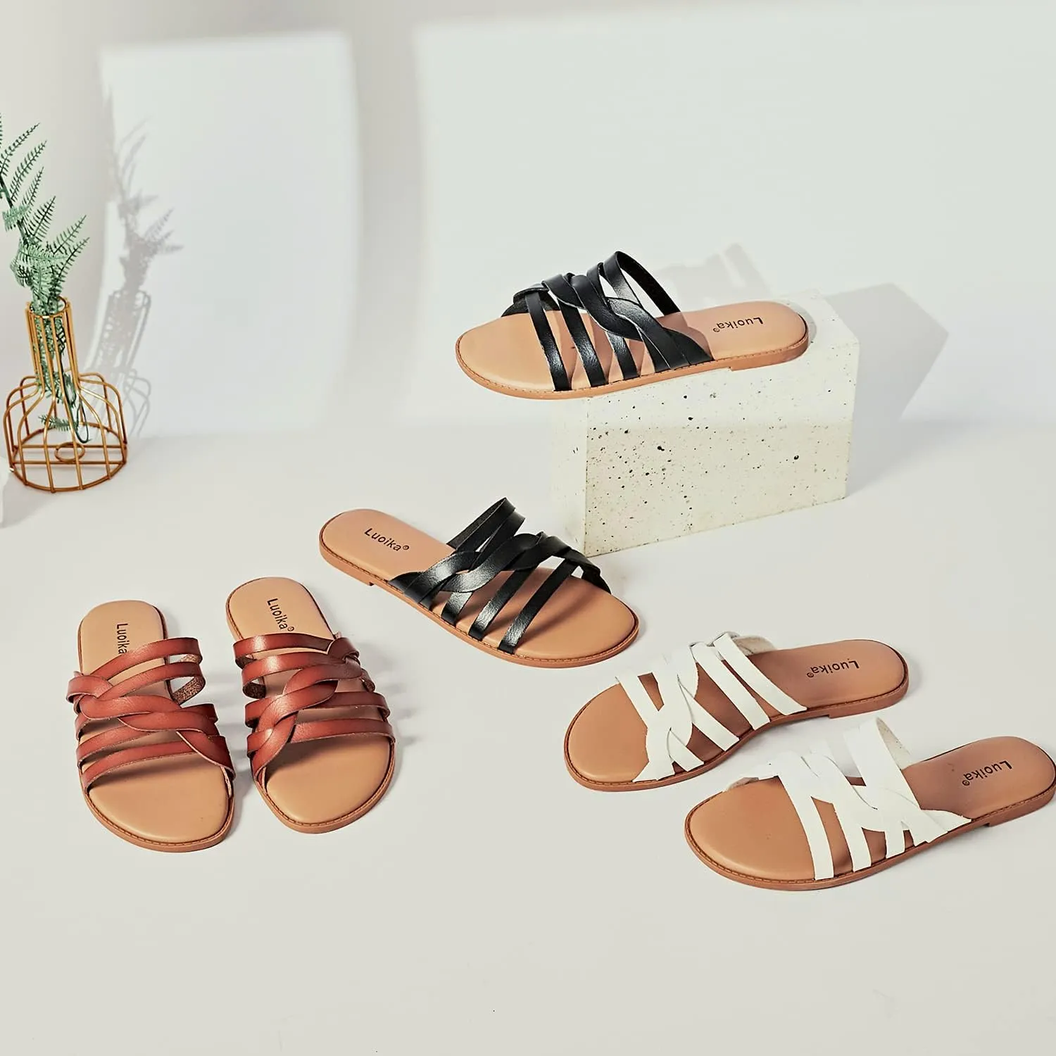 Luoika Women's Wide Width Flat Slides Sandals, Slip on Slide Sandal Casual Comfortable Summer Beach Shoes for Women.