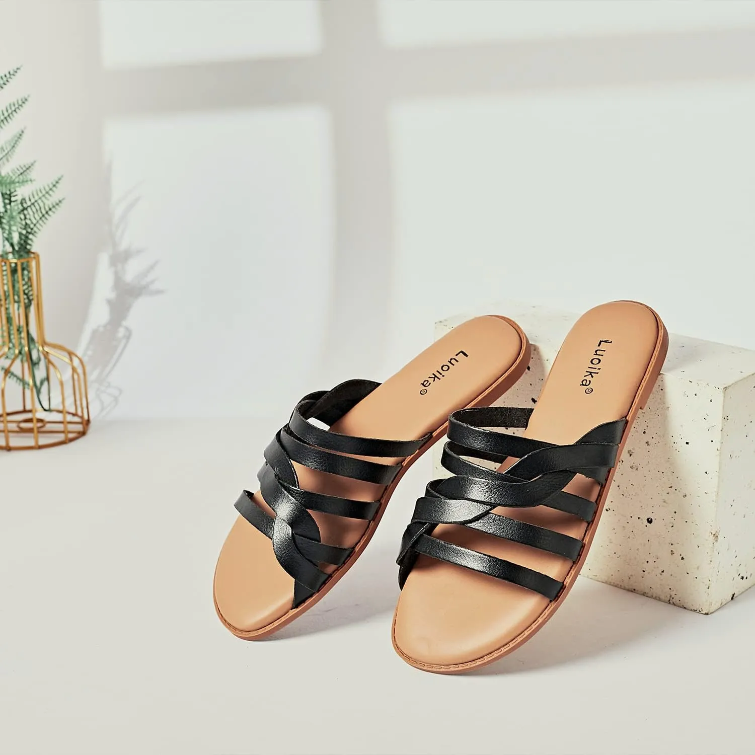 Luoika Women's Wide Width Flat Slides Sandals, Slip on Slide Sandal Casual Comfortable Summer Beach Shoes for Women.