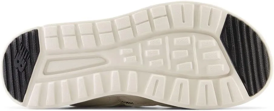 New Balance Unisex-Adult Caravan Mule Moc V2 Slipper
