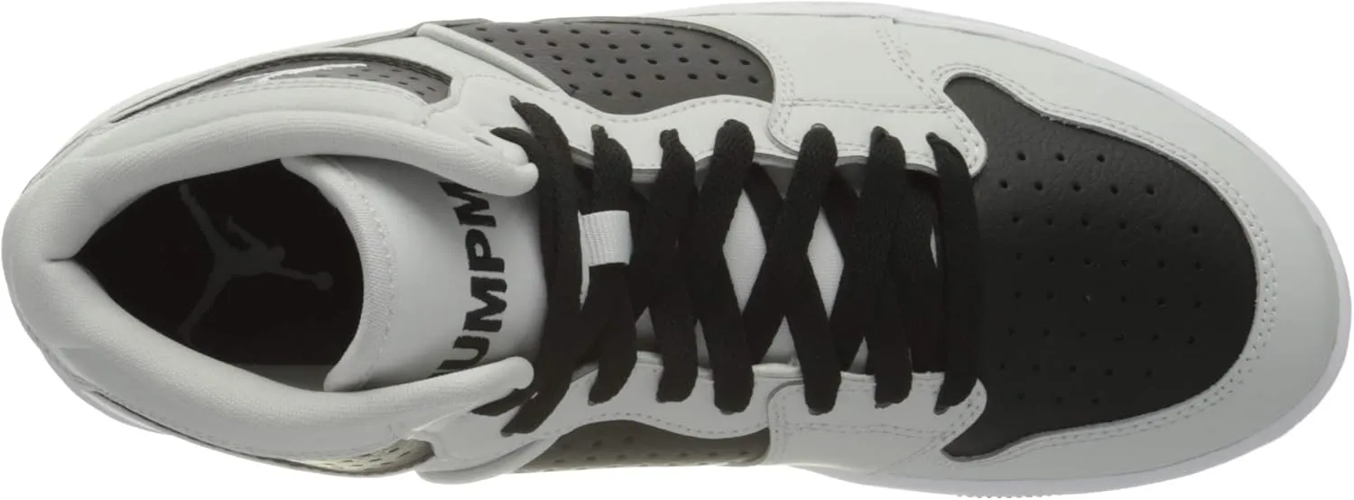 NIKE Men's Sneaker