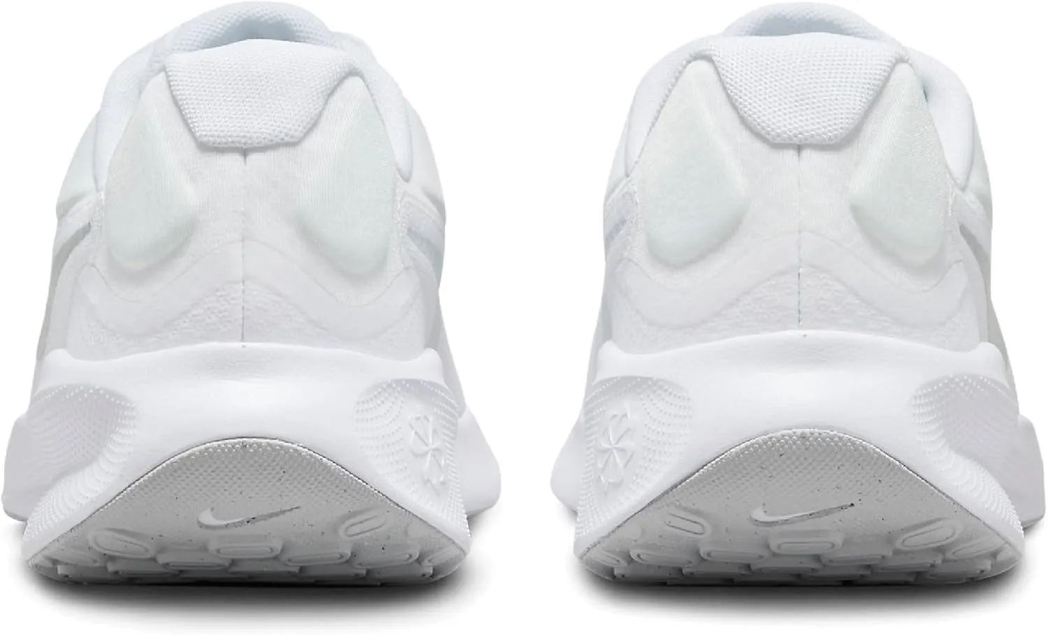 Nike Revolutin 7 Sneaker