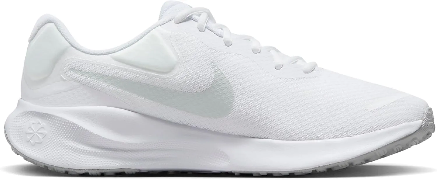 Nike Revolutin 7 Sneaker
