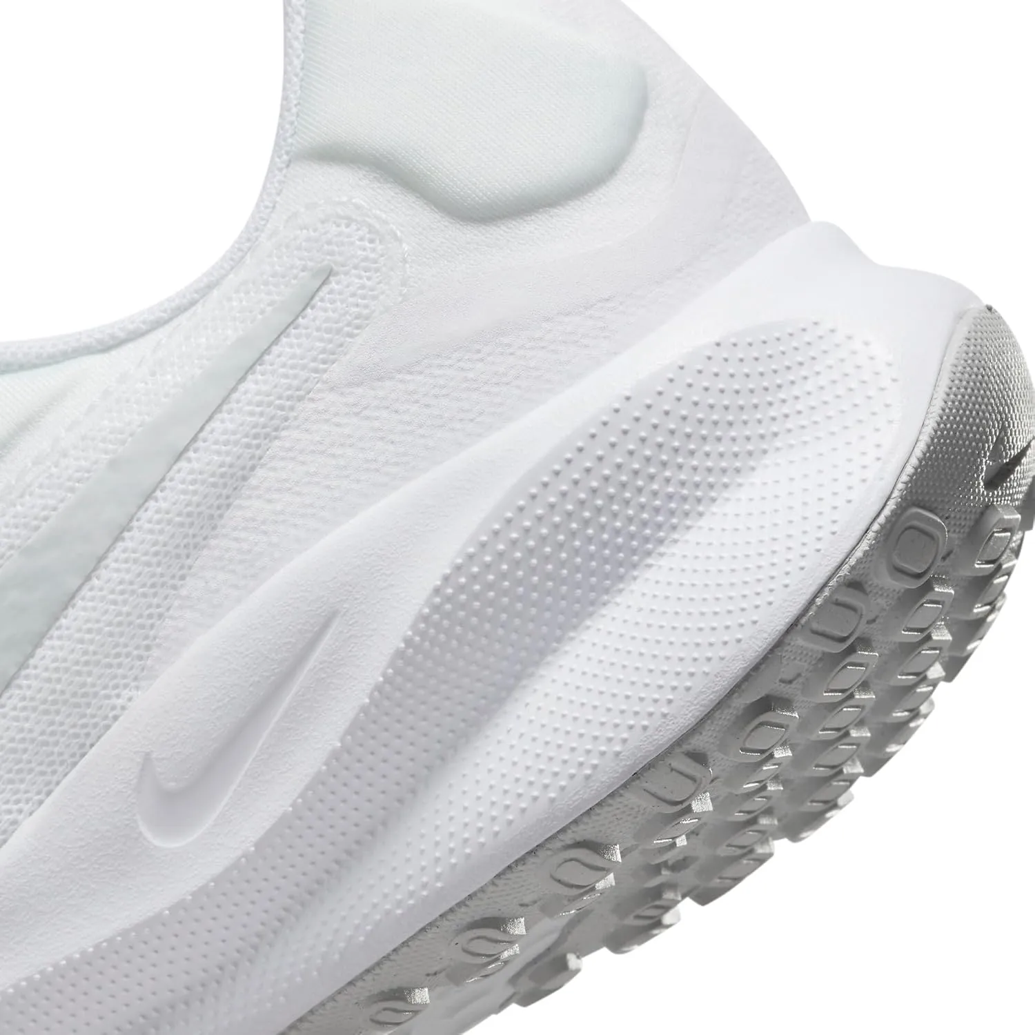 Nike Revolutin 7 Sneaker