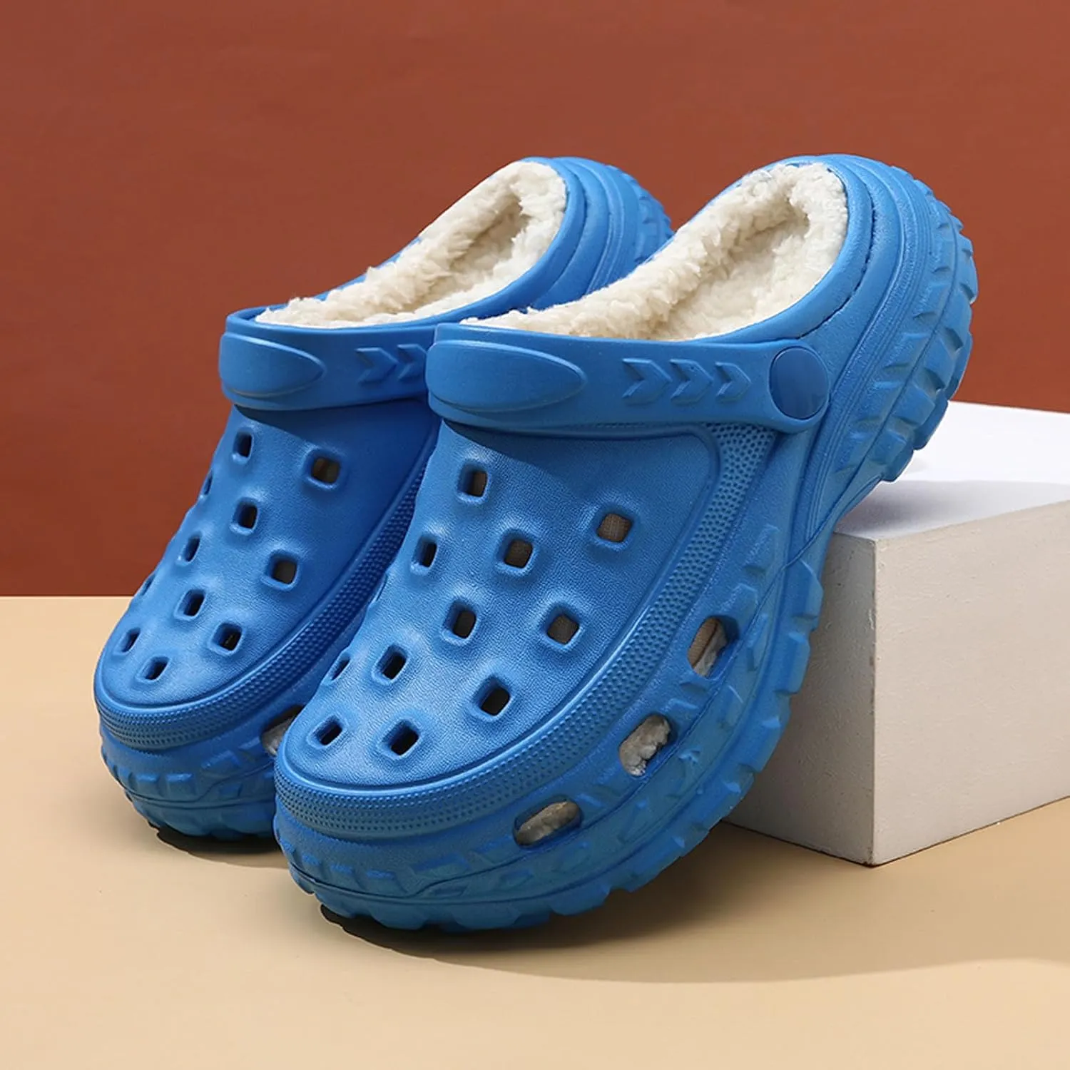 SECHRITE Boys Girls Fur Lined Clogs Garden Shoes for Kids Winter Fleece Lined Mules Indoor Outdoor Home House Slippers
