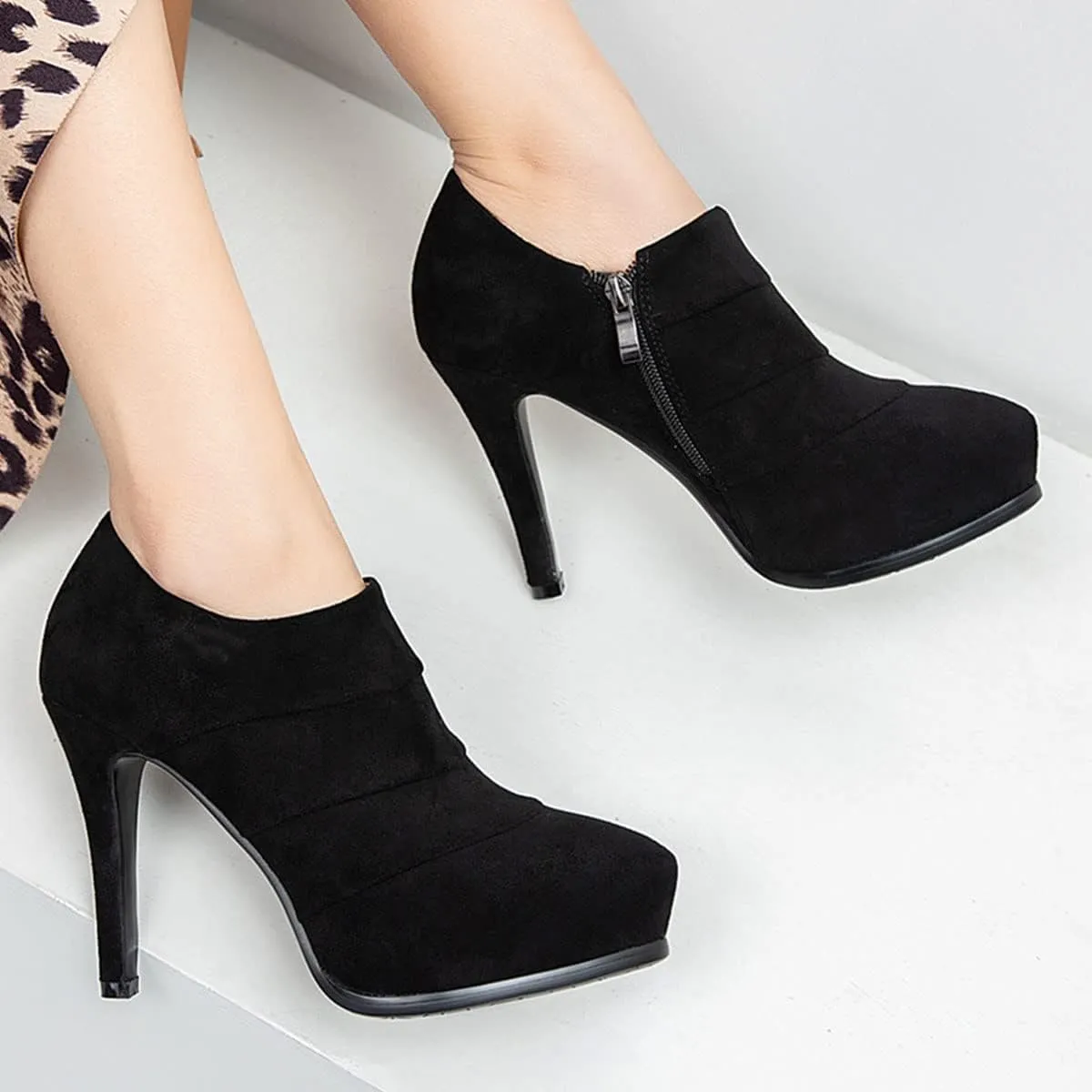 SHEMEE Women's Platform Stiletto High Heel Ankle Booties Thin Heels Pumps Side Zip Short Boots Shoes