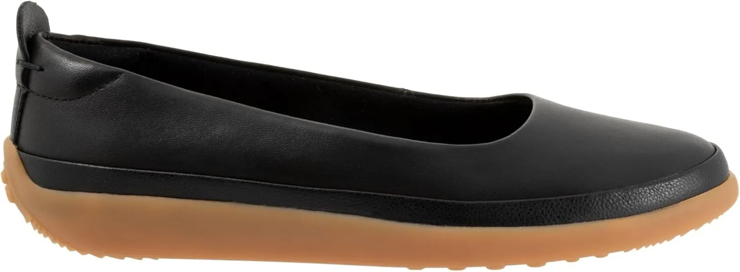 SoftWalk Women's DISA Ballet Flat