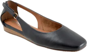 SoftWalk Women's Venice Ballet Flat