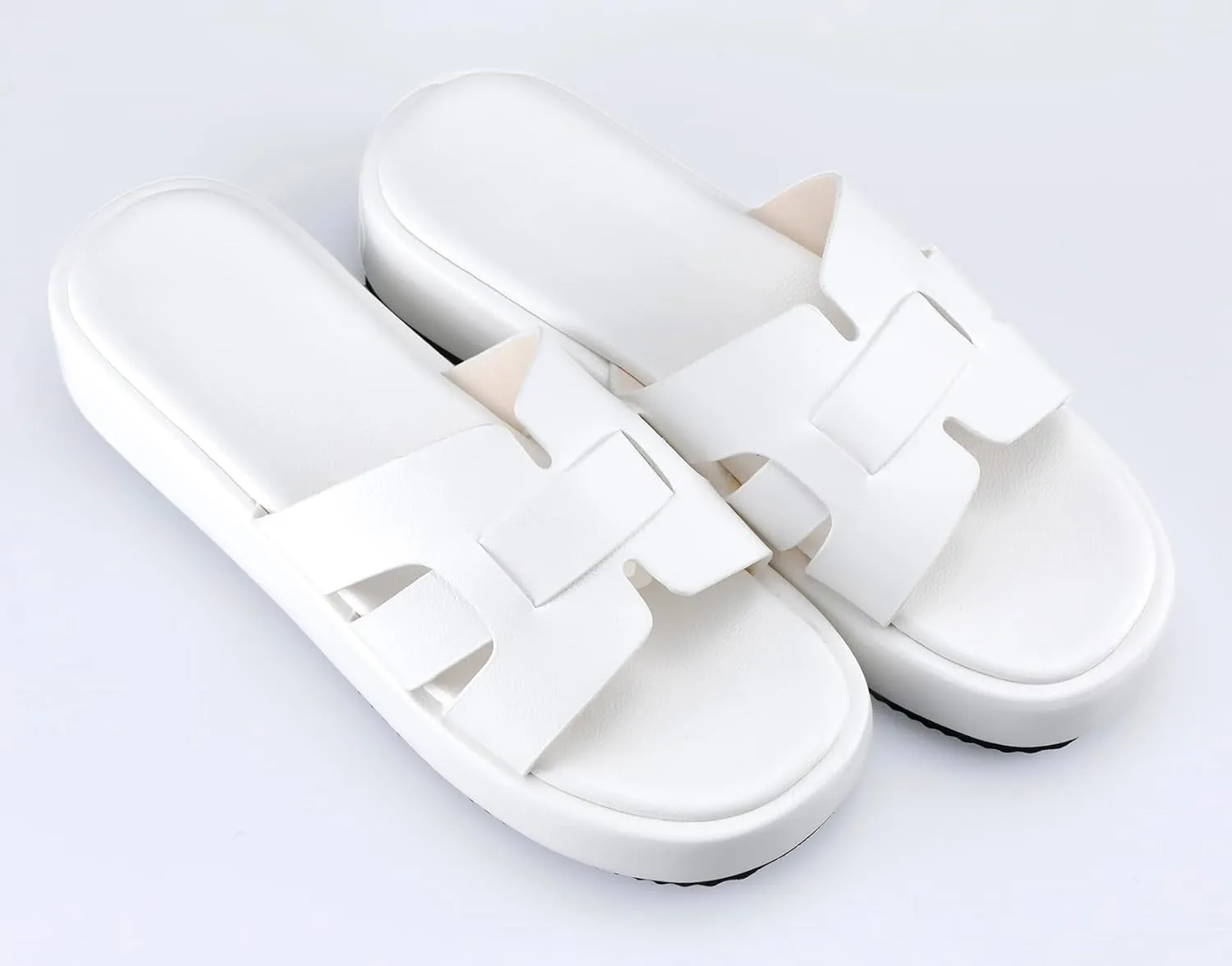 TOCONFFON Women's Flat Sandals Comfortable Platform Slides Sandals Casual Summer Beach Slip On Sandals with Soft PU Leather