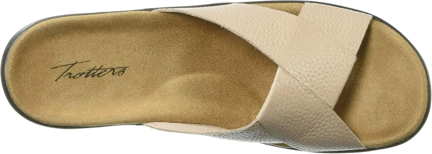Trotters Women's Nova Sandal