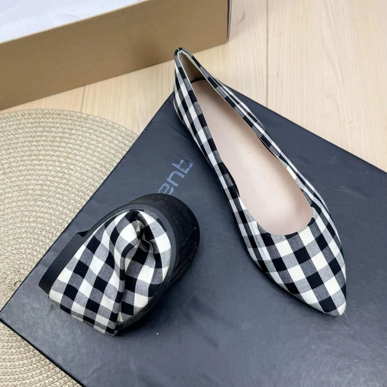 WENJIAZHIZHI Women's Checkered Pointy Toe Ballet Flats Comfortable Flat Shoes Elegant Female Slip-Ons