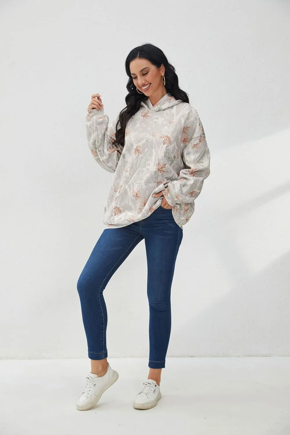 Womens Camo Hoodies Maple Leaf Print Oversized Hooded Sweatshirt Fleece Pullover Sweatshirts Long Sleeve with Pocket