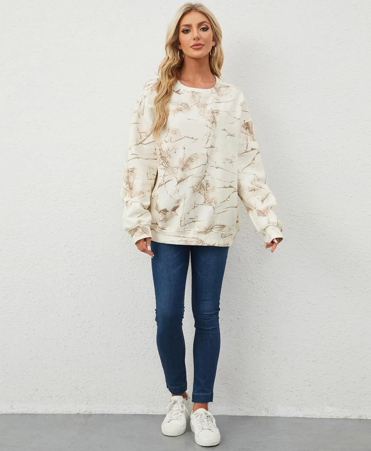 Womens Camo Sweatshirt Maple Leaf Print Oversized Camo Crewneck Sweatshirt Fleece Pullover Hoodies Long Sleeve