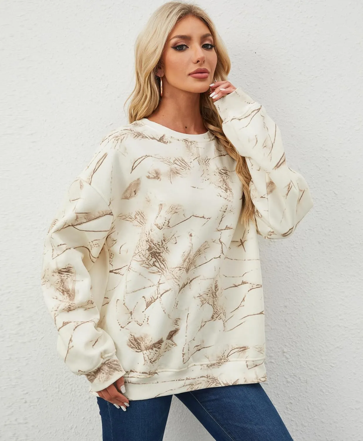 Womens Camo Sweatshirt Maple Leaf Print Oversized Camo Crewneck Sweatshirt Fleece Pullover Hoodies Long Sleeve