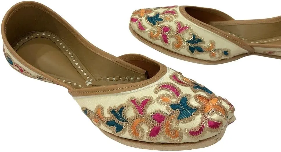 Women's Punjabi Jutti for Ethnic Shoes Cream Gold Wedding Shoes Mojari Traditional Indian Jooti Sandles Handmade Juti