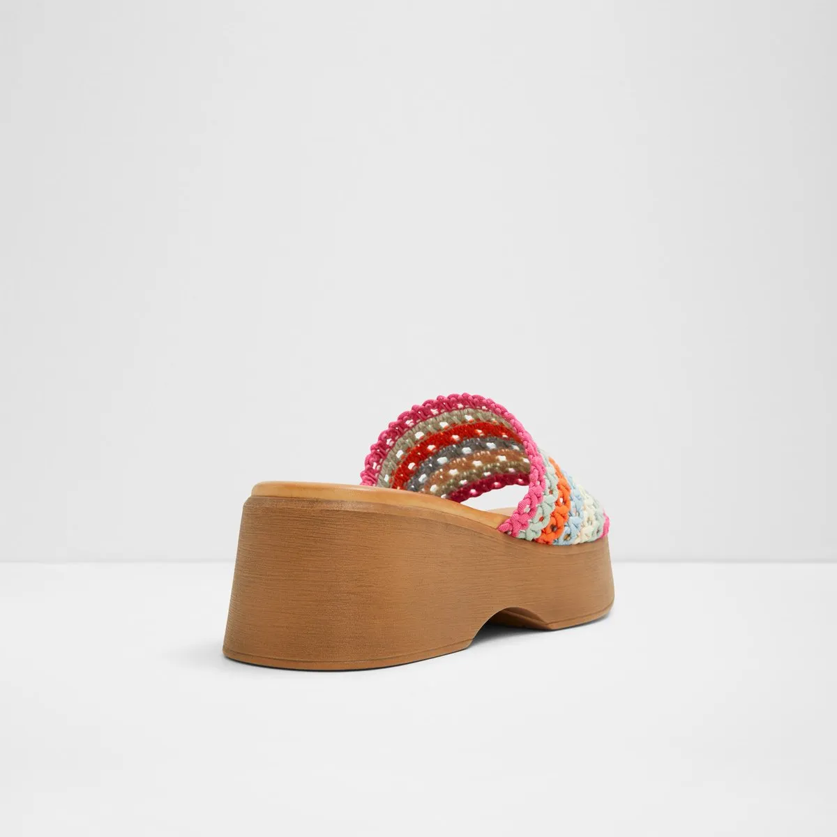 Yassu Wedge Sandals