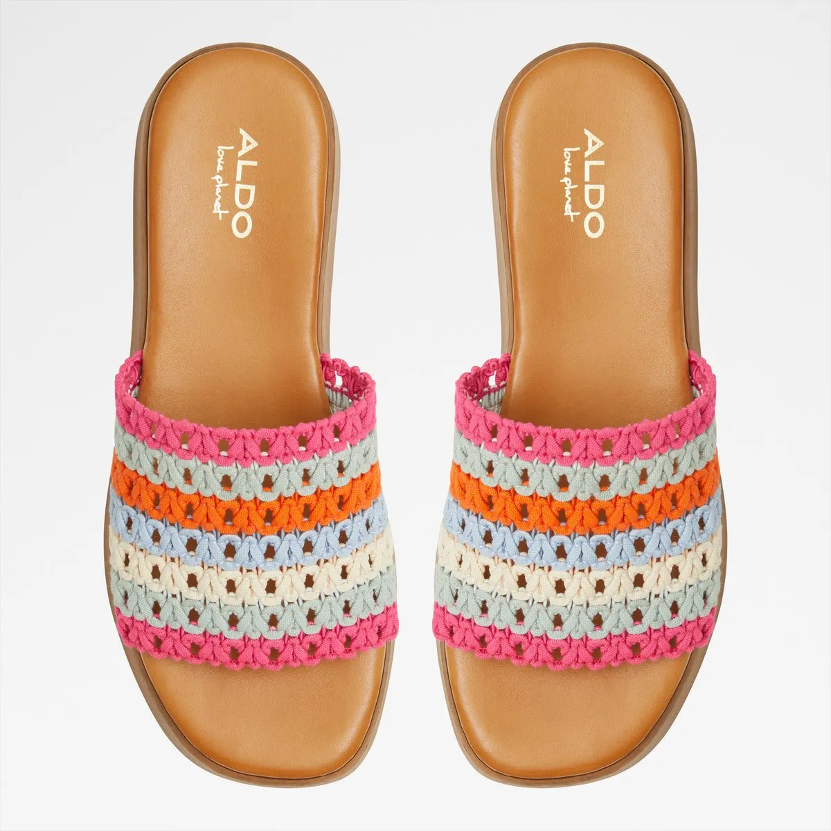 Yassu Wedge Sandals